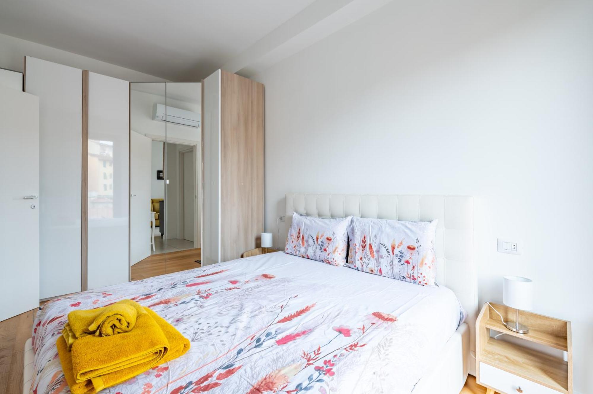 Maragliano And San Jacopino Flat With Balcony *