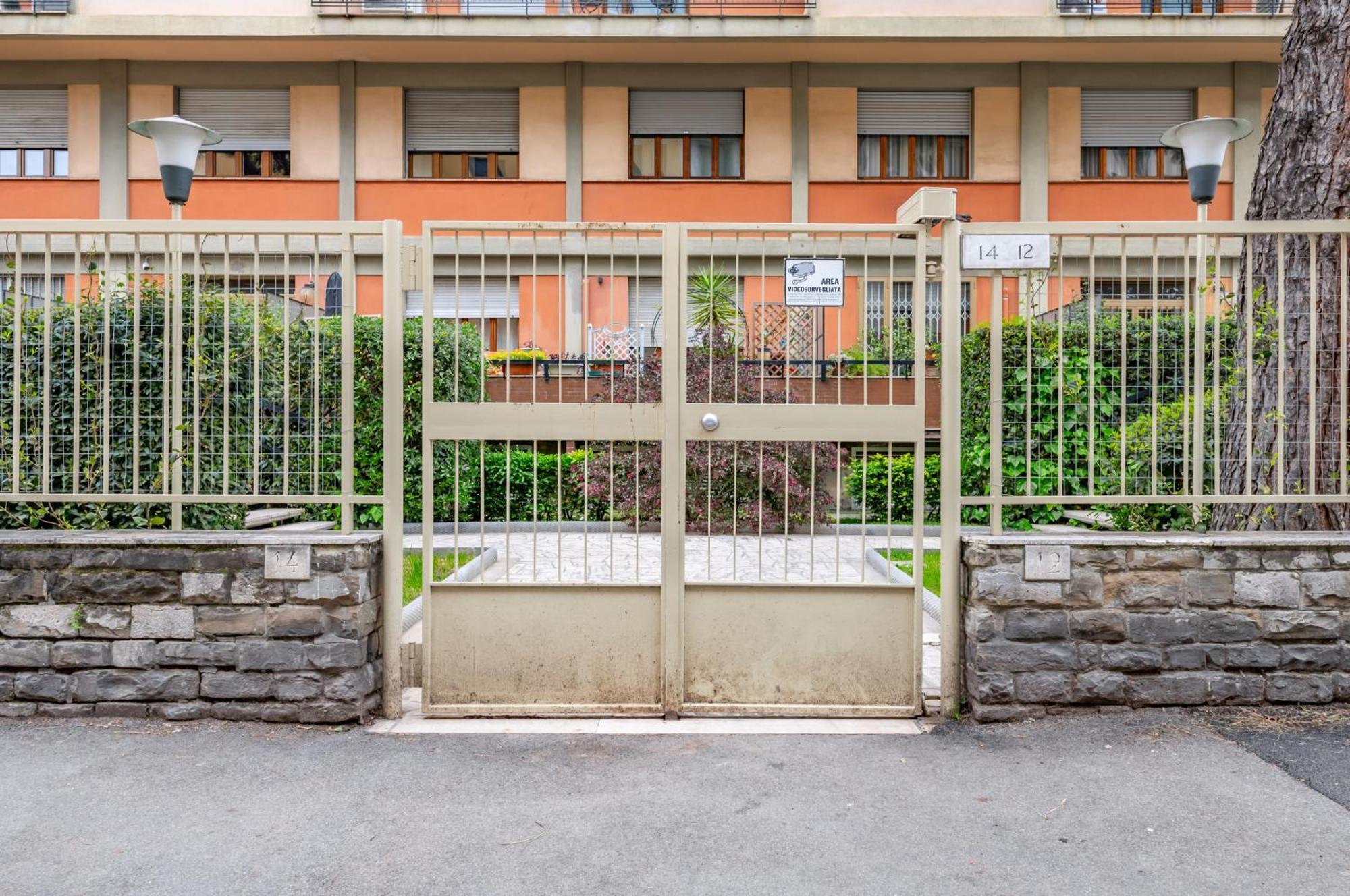 Apartment Maragliano And San Jacopino Flat With Balcony Florence